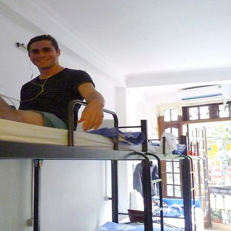Daisy Hostel Ханой Екстериор снимка