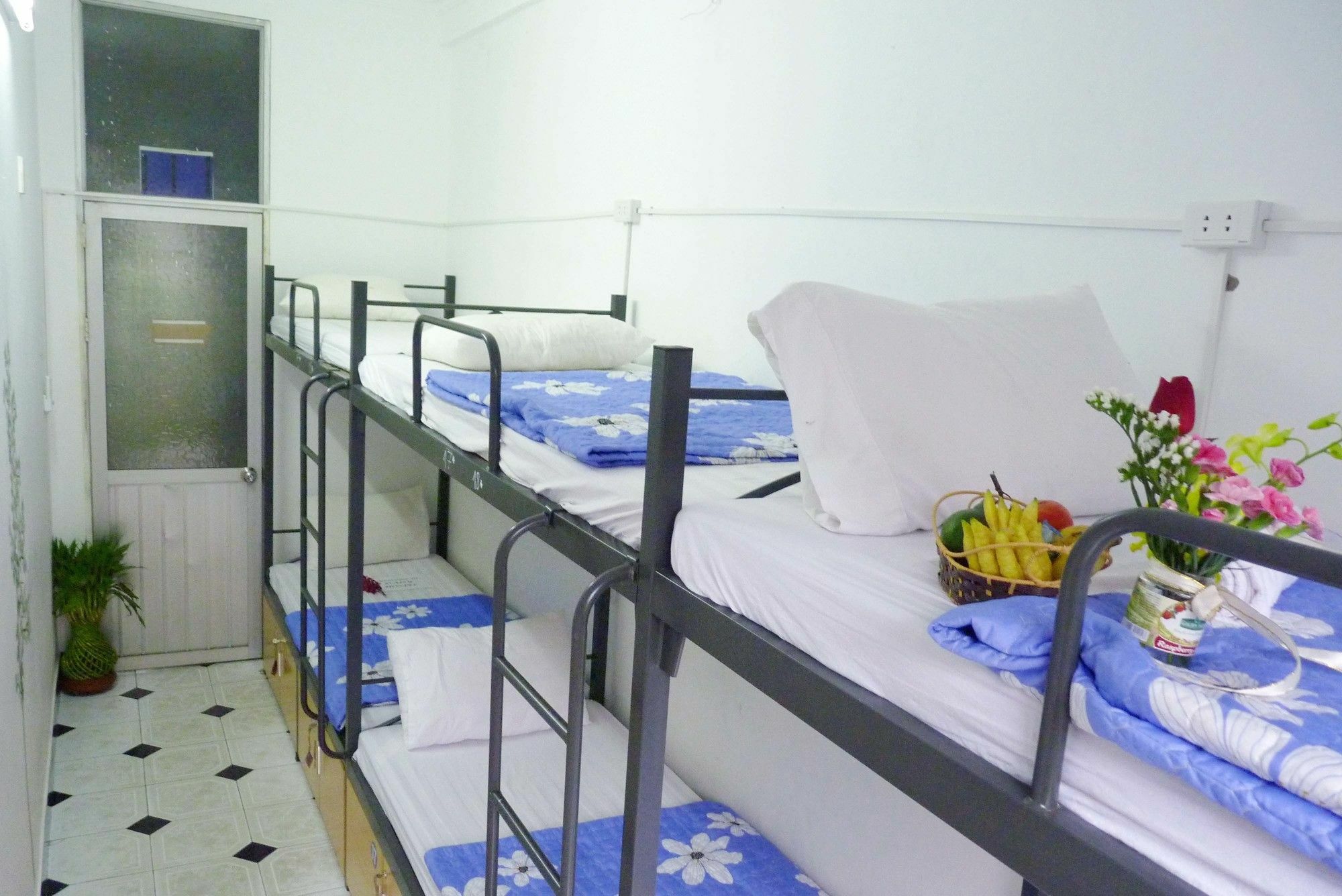 Daisy Hostel Ханой Екстериор снимка