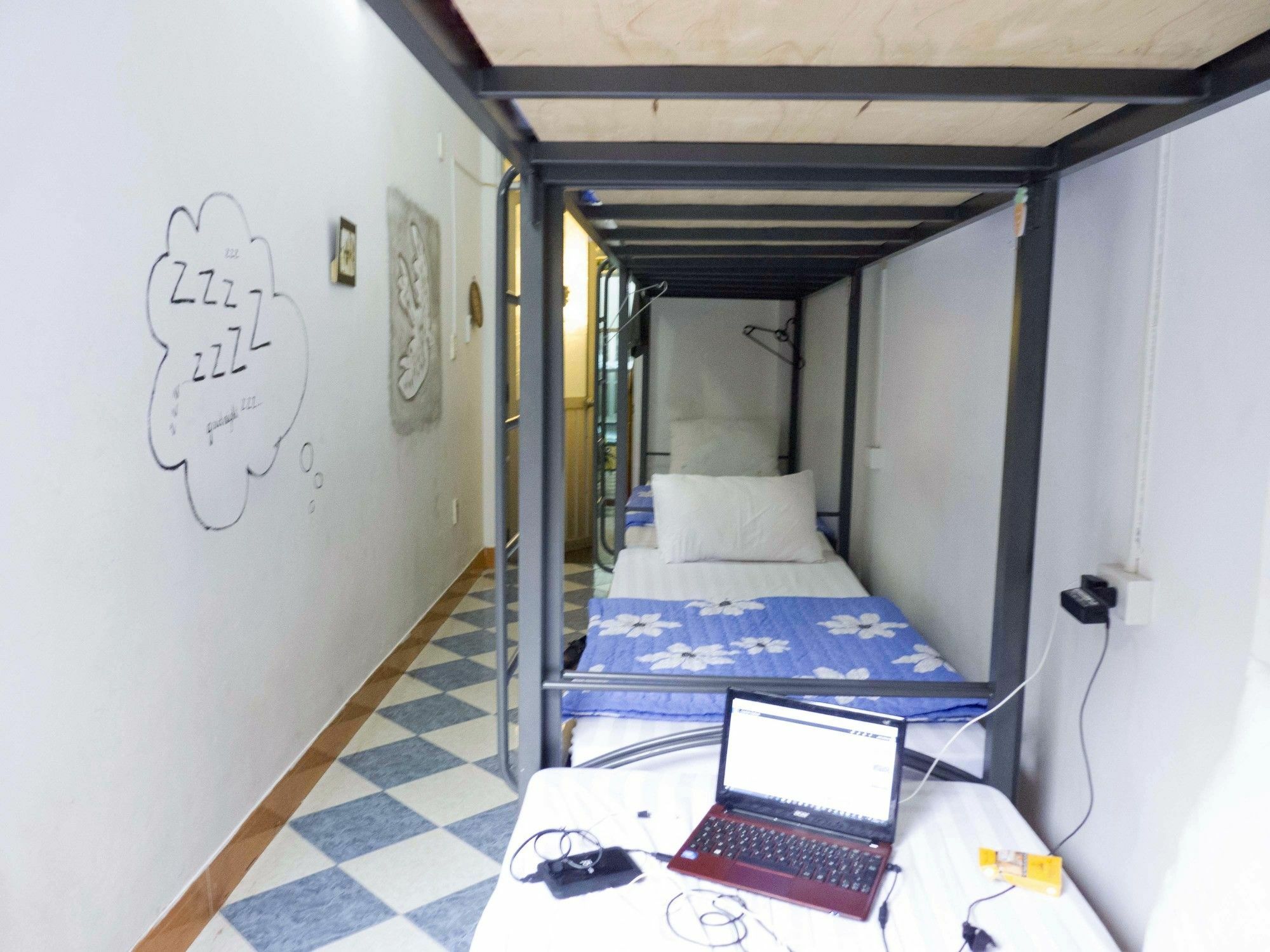 Daisy Hostel Ханой Екстериор снимка