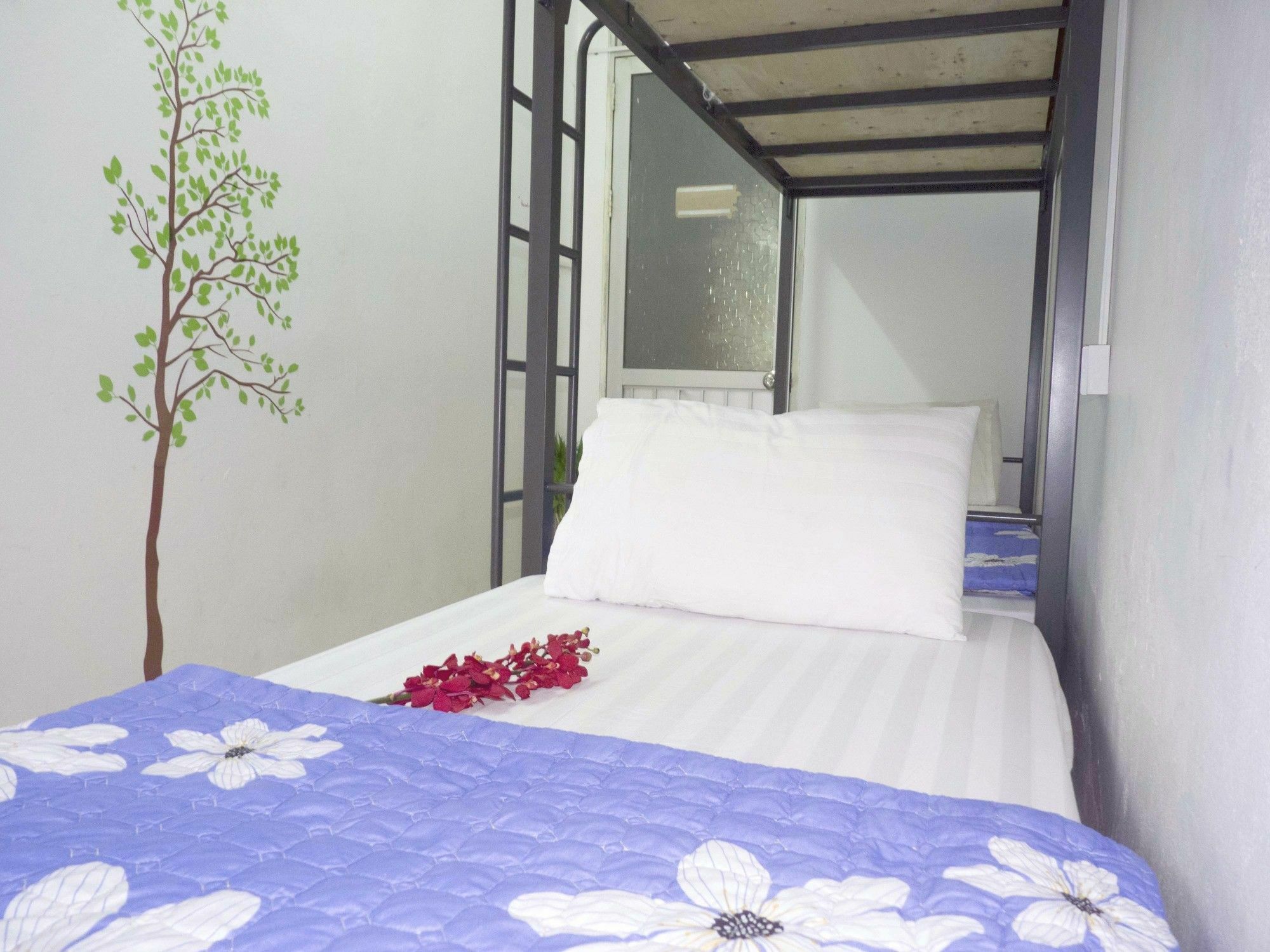 Daisy Hostel Ханой Екстериор снимка